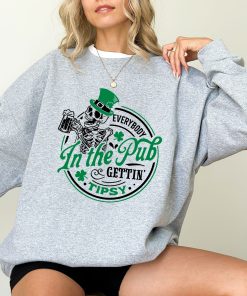 Everybody In The Pub Getting Tipsy T-Shirt, Drinking Team St. Patrick's T-Shirt, Sweatshirt, Hoodie (5)